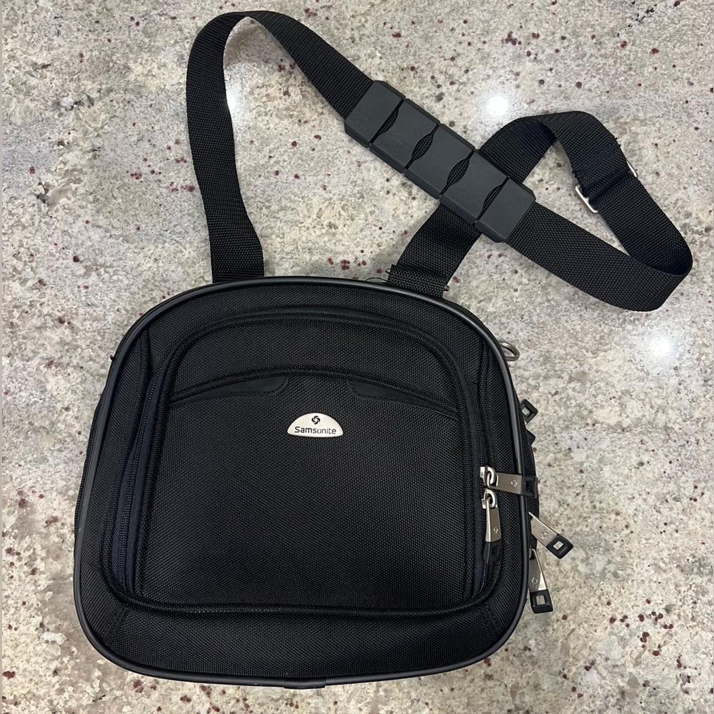 Samsonite Collapsible Carry On Shoulder Bag | Good Condition